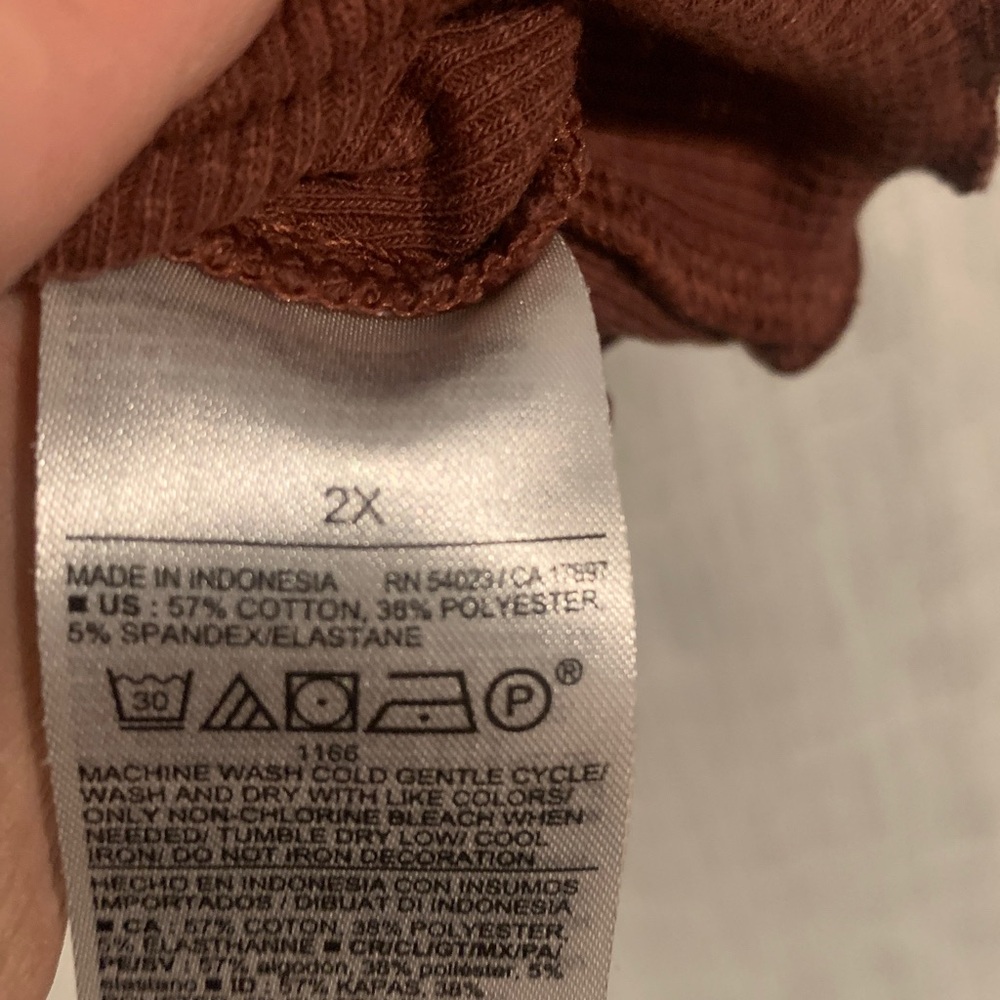 Rust/Brown Sleeveless Top - Picture 6 of 6